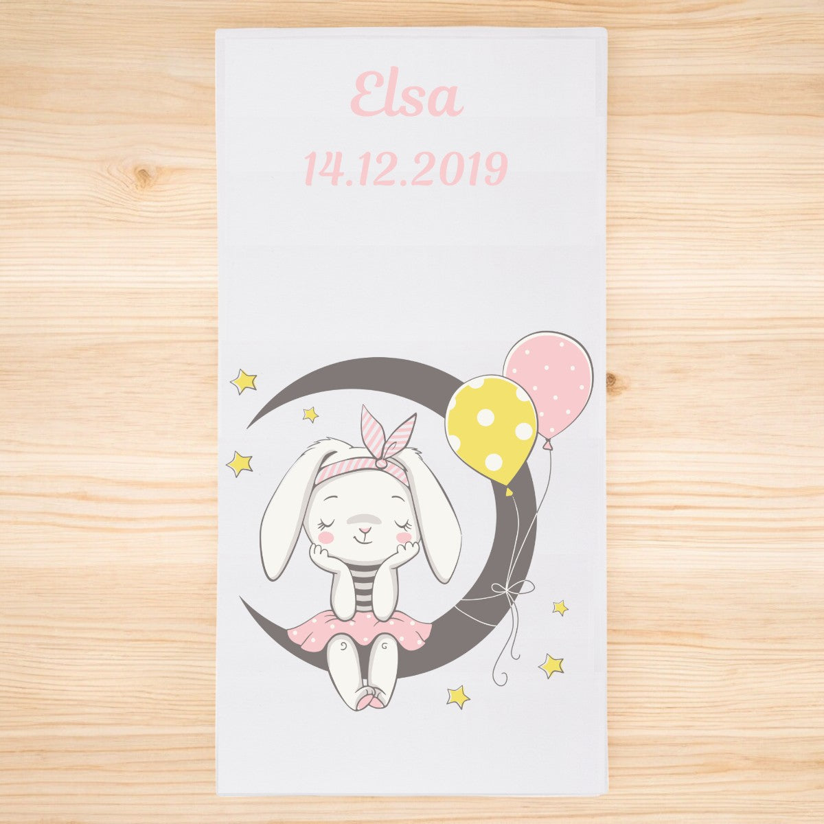 Häschen auf Mond Handtuch mit Namen und Motiv bedruckt für Kinder