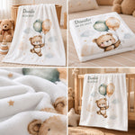 Babydecke mit Namen und Teddy-Ballon-Motiv in verschiedenen Detailansichten