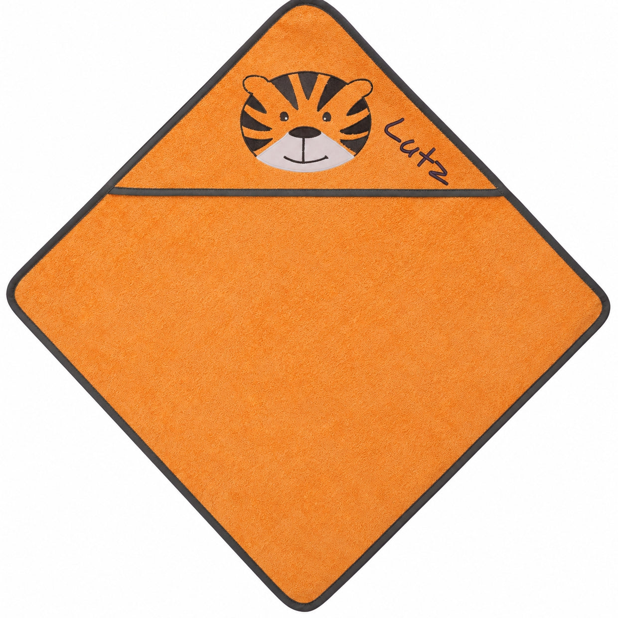 Orangefarbenes Kapuzenhandtuch mit dunkler Einfassung, Tigermotiv und gesticktem Namen Lutz in vollständiger Ansicht
