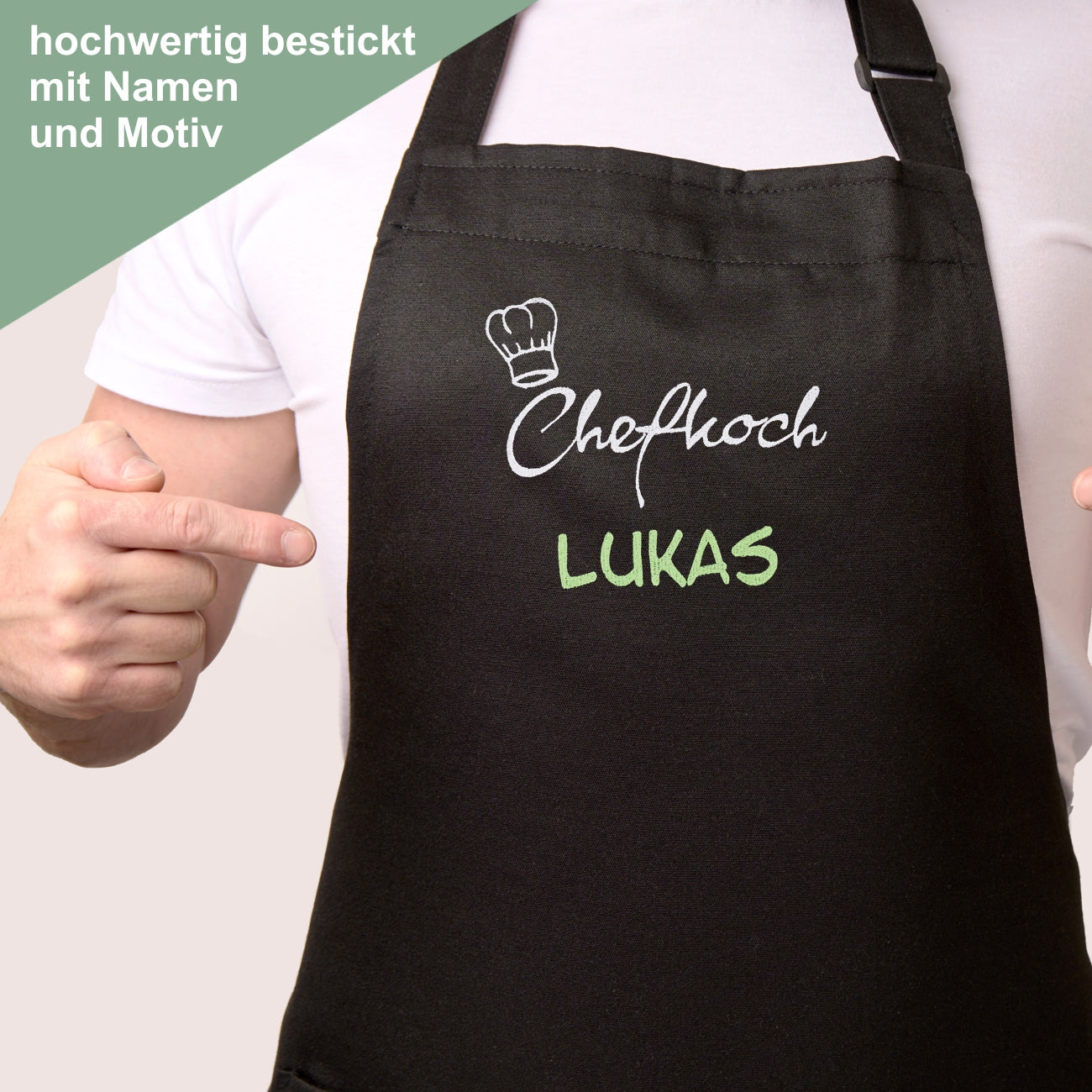 Beispiel schwarze Kochschüze bestickt mit Chefkoch Lukas