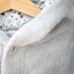 Detailansicht 2 Kinderbademantel mit Namen bestickt