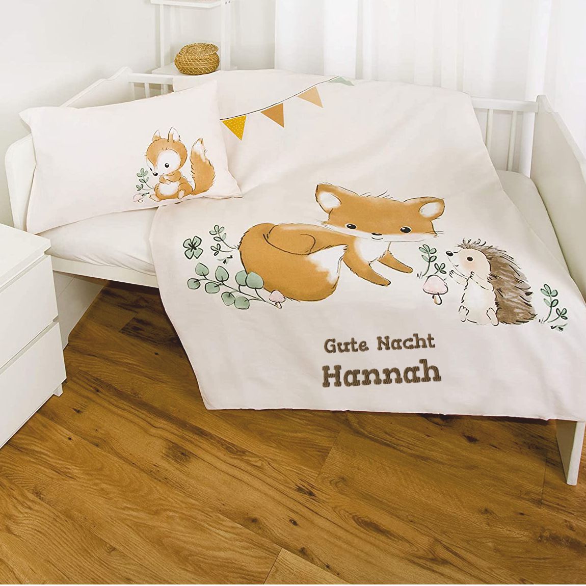 BESTICKTE Babybettwäsche mit Namen Waldfreunde – wolimbo